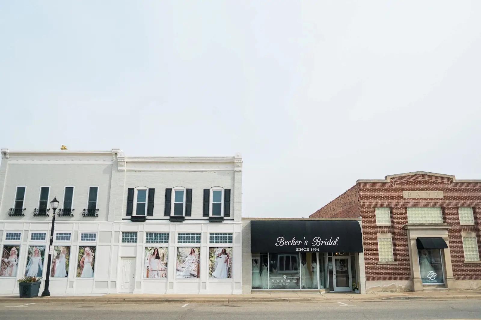 What’s the Difference Between Flagship and Outlet Bridal Locations? Image