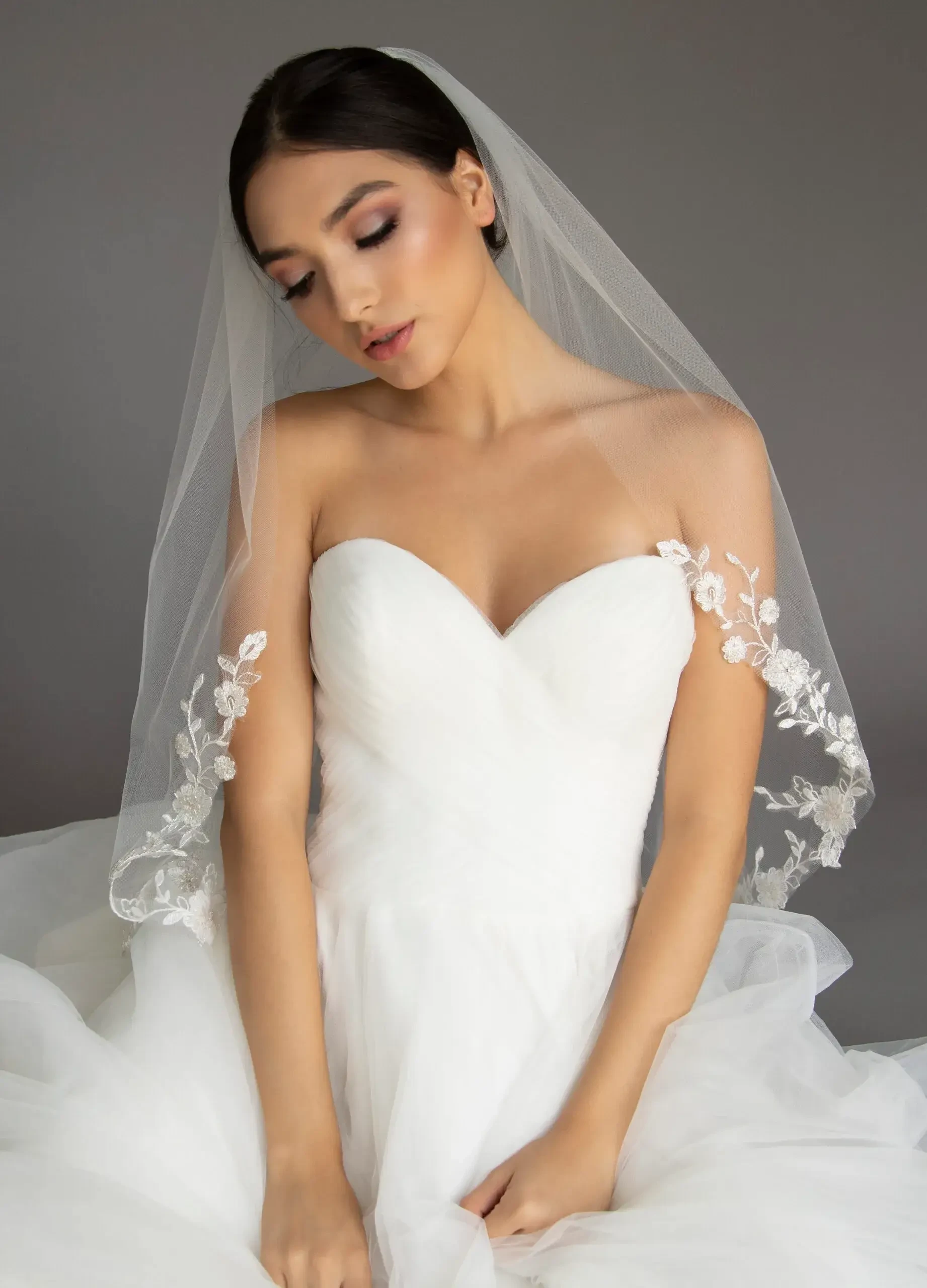 City Glamour: Glamorous Bridal Styles Fit for Urban Weddings Image