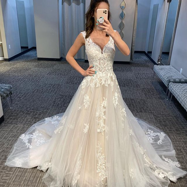 wedding dress outlet near me