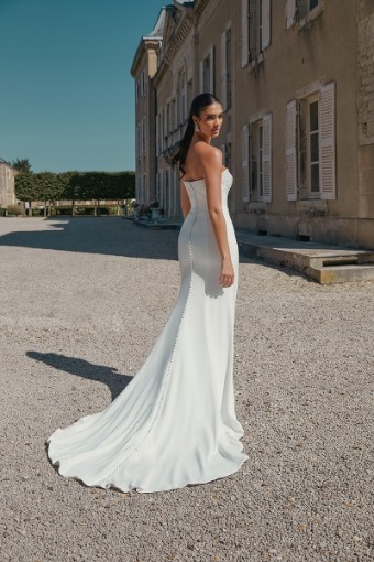 Justin Alexander Style #44447 #6 Ivory thumbnail