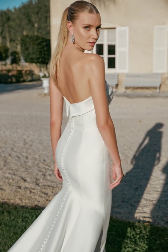 Justin Alexander Style #44456 #3 Ivory thumbnail