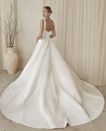 Casablanca  Bridal Style #LE144 #2 default Ivory thumbnail