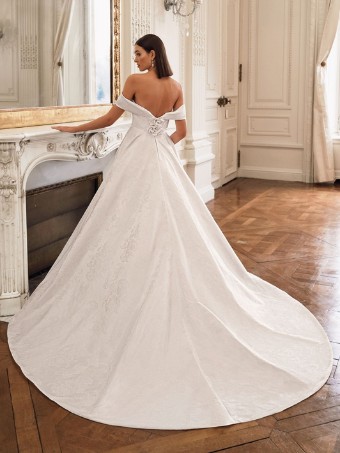 Enzoani Style #Frederique #3 default Ivory thumbnail