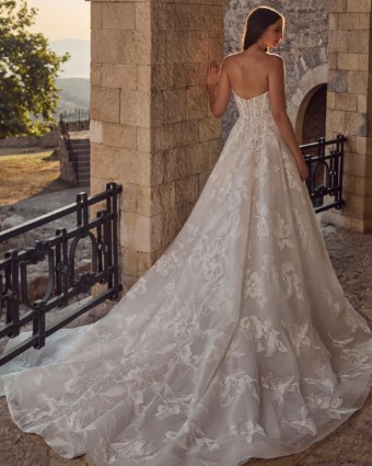 Calla Blanche Style #125101 Dalia #5 Ivory/Nude thumbnail