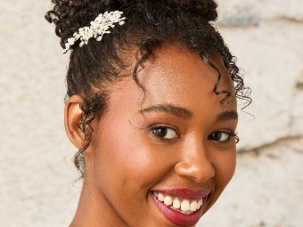 En Vogue Style #HC2527 #7 Ivory/Silver/Clear thumbnail