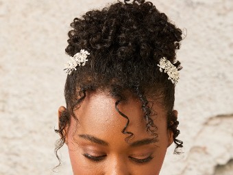 En Vogue Style #HC2527 #3 Ivory/Silver/Clear thumbnail