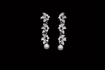 En Vogue Style #E2348 #1 Ivory/Silver/Clear thumbnail