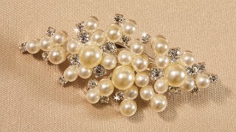 En Vogue Style #HC2521 #1 Ivory/Clear/Silver thumbnail
