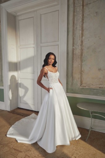 Justin Alexander Style #44539 #9 Ivory/Latte thumbnail