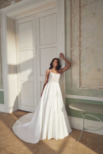 Justin Alexander Style #44539 #6 Ivory/Latte thumbnail