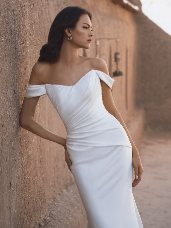 Enzoani Style #Thu #0 default Ivory thumbnail