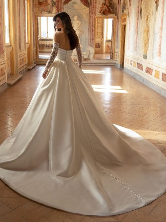 Enzoani Style #DelaneyD #1 Ivory/Nude thumbnail