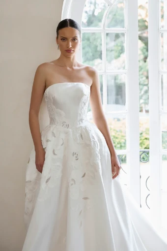 La Premiere Style #Chandra #0 default Ivory/Ivory/Ivory/Nude thumbnail