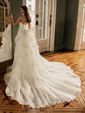 Enzoani Style #Heidi-S #1 Ivory thumbnail
