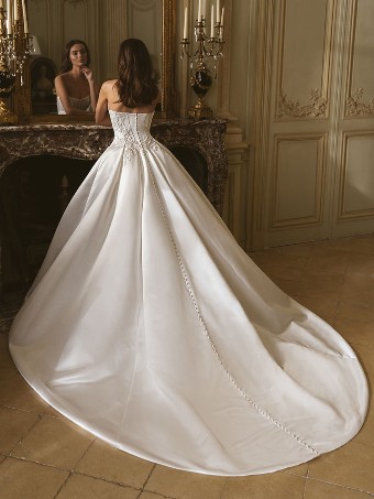 Enzoani Style #Geneva-S #1 default Ivory thumbnail