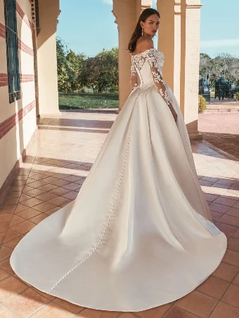 Enzoani Style #Usola-S #1 Ivory thumbnail