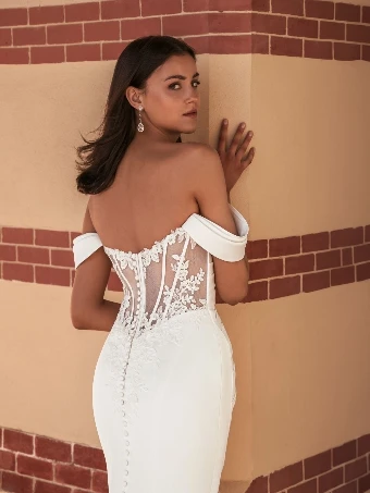 Enzoani Style #Uverra #2 default Ivory/Ivory thumbnail