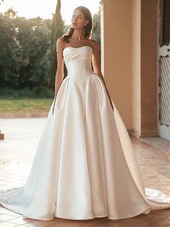 Enzoani Style #Ulani #3 Ivory thumbnail