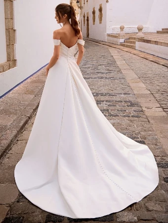 Enzoani Style #Francina #1 Ivory thumbnail