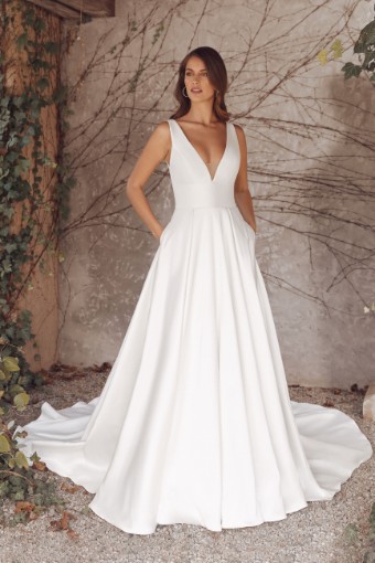 Justin Alexander Style #88146 #0 default Ivory thumbnail