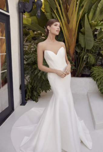 Casablanca  Bridal Style #LE115 #0 default Ivory thumbnail