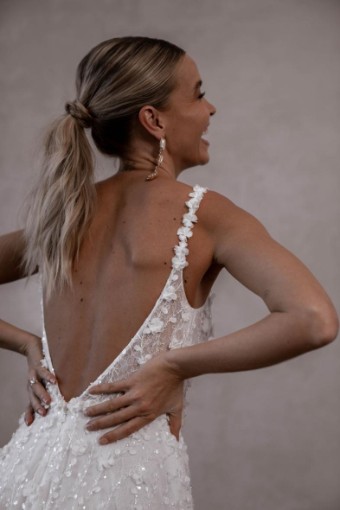 Made with Love Bridal Style #Lenni Flowy #3 Ivory thumbnail